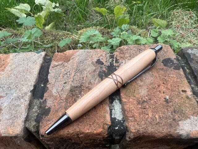 Apple with Sapele Celtic Band